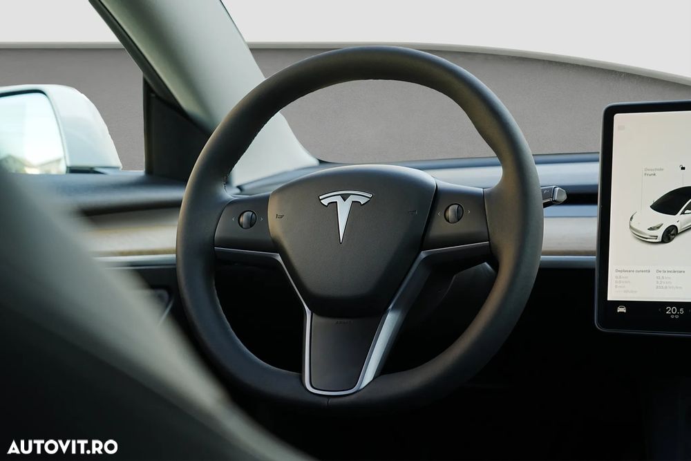 Tesla Model 3 Standard Reichweite Plus Hinterradantrieb - 14