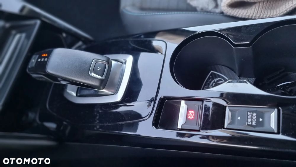 Peugeot 2008 1.5 BlueHDi Allure S&S EAT8 - 25