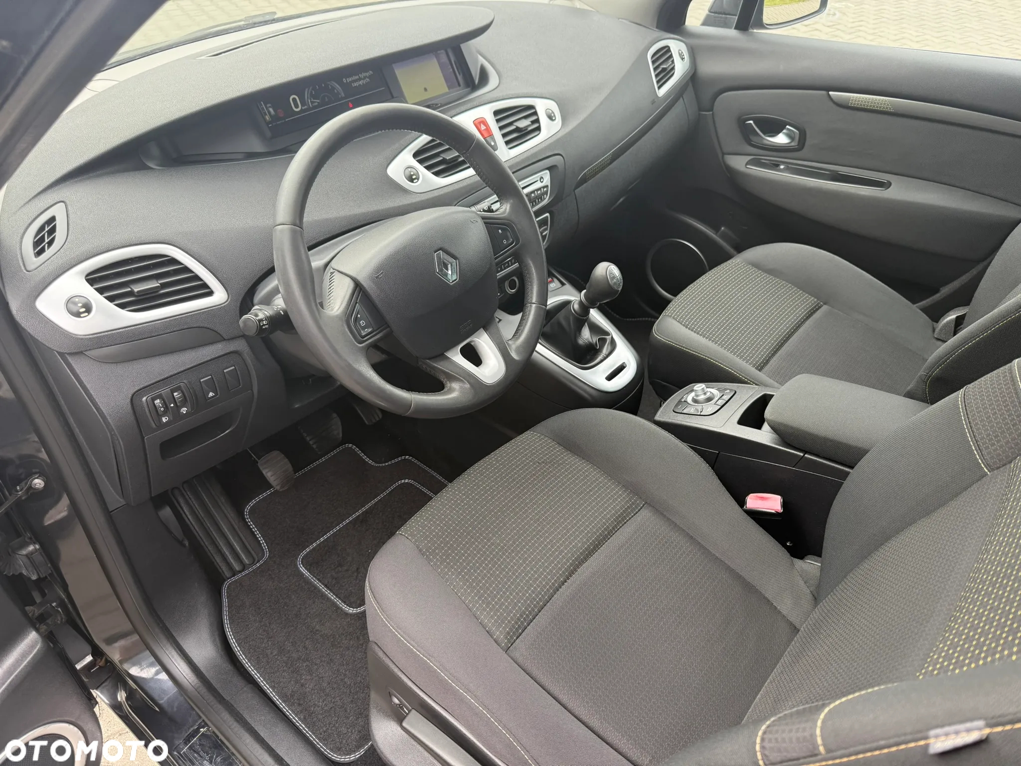 Renault Scenic TCe 130 Dynamique - 21