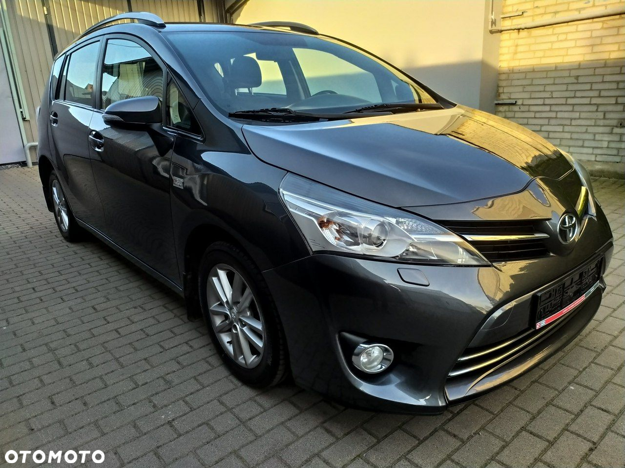 Toyota Verso 1.8 Premium 7os MS - 9