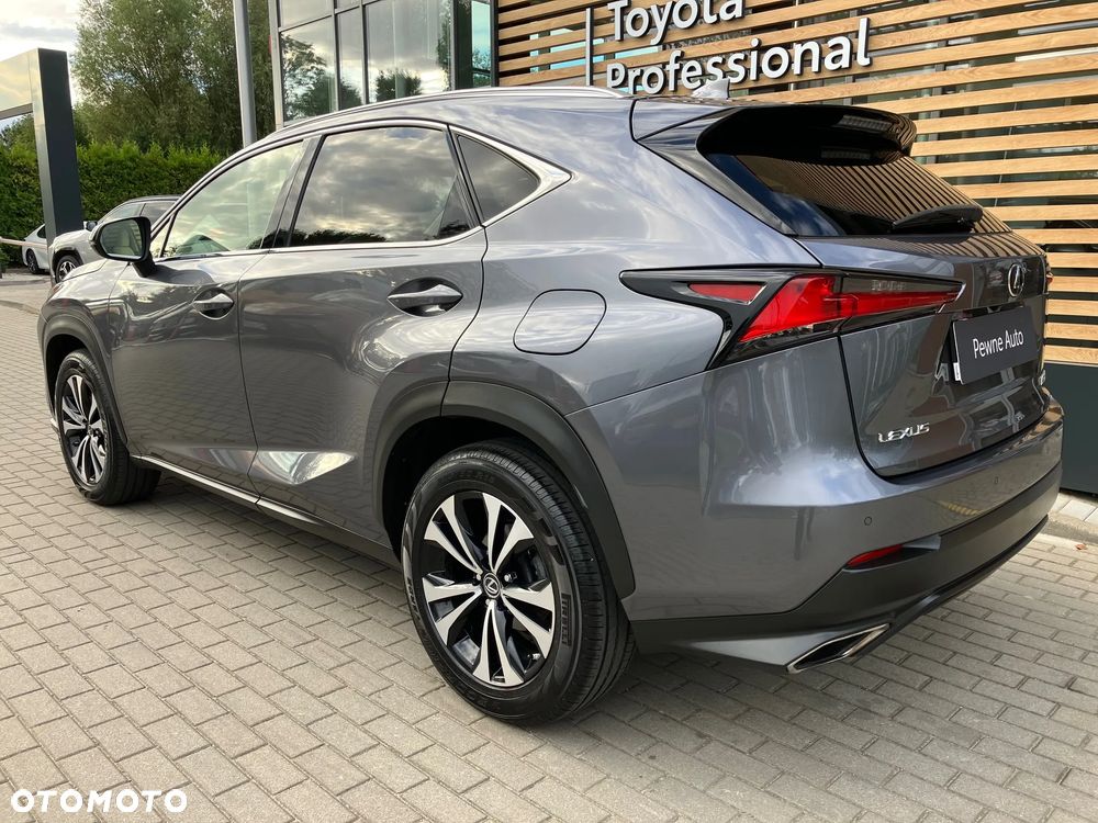 Lexus NX 300 F Impression AWD - 4