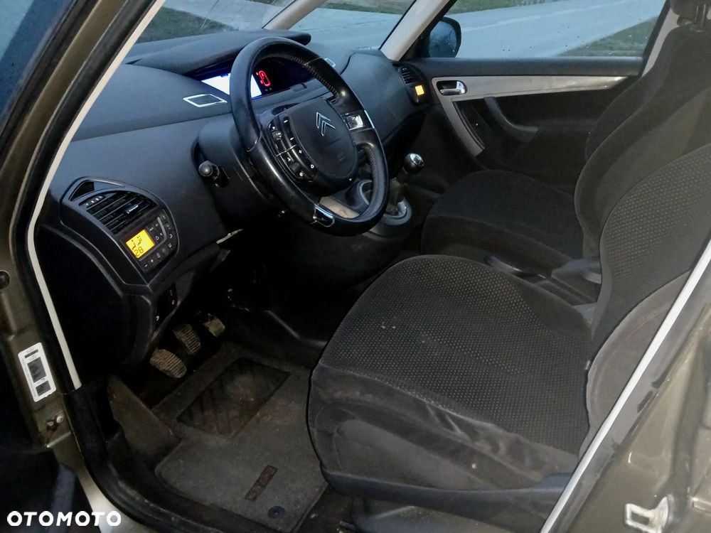 Citroën C4 Picasso 1.8i Impress - 19