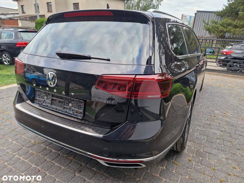 Volkswagen Passat Variant 2.0 TDI SCR DSG BlueMotion Highline - 5
