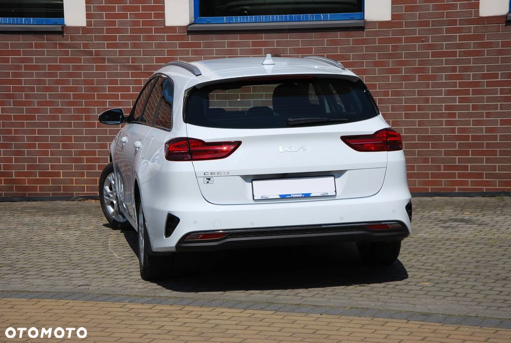 Kia Ceed - 21