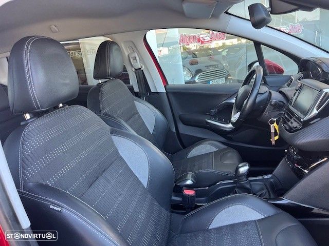 Peugeot 2008 1.2 PureTech Allure - 8