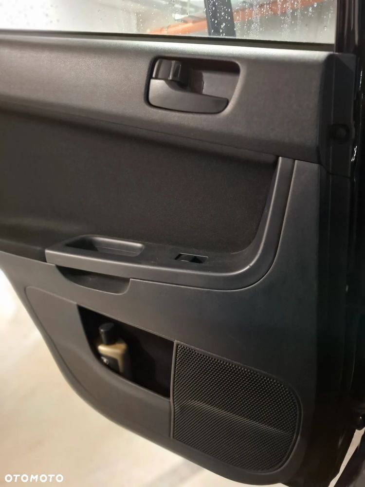 Mitsubishi Lancer 1.8 Invite - 19