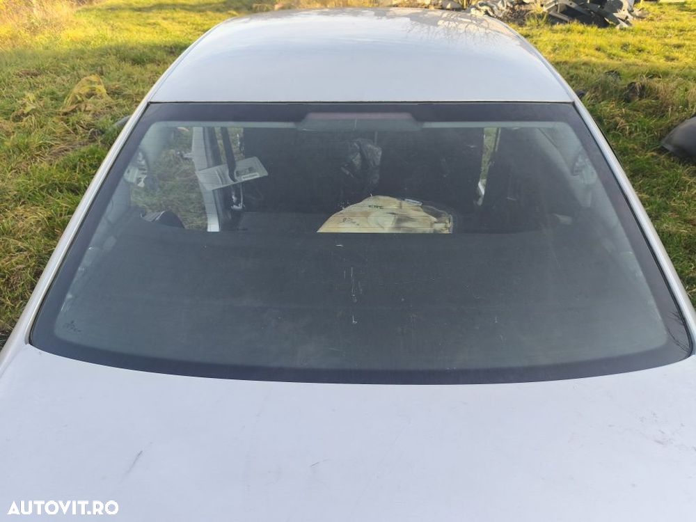 Lunetă geam spate Volkswagen Passat B6 sedane berlină 2005-2010 - 2