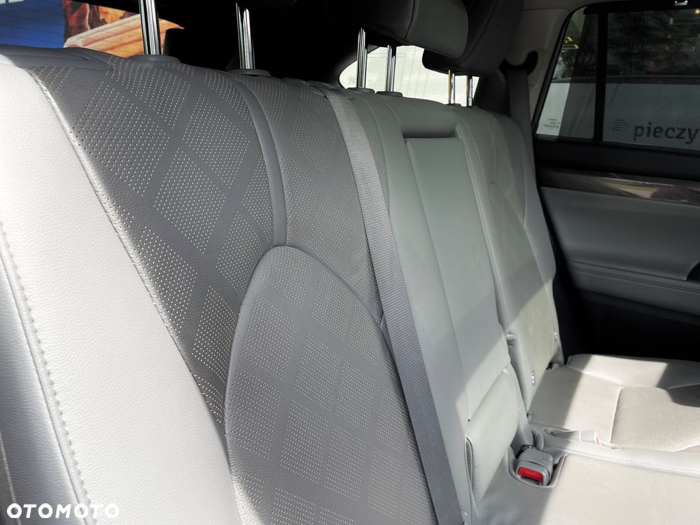 Toyota Highlander 2.5 Hybrid Executive - 21