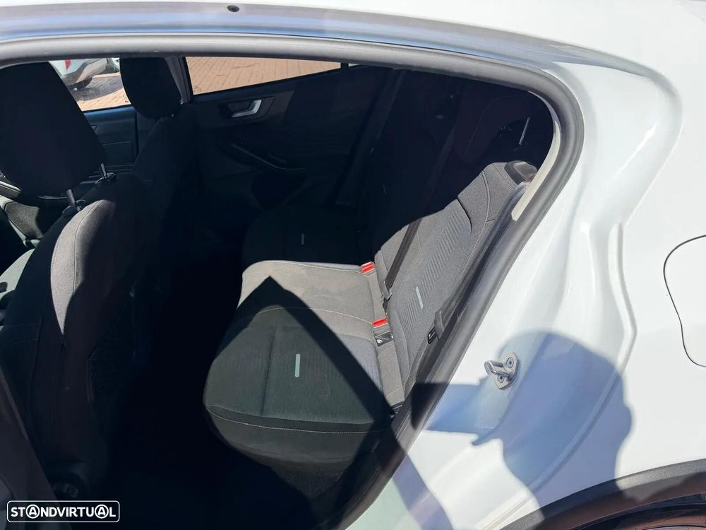 Ford Focus 1.0 EcoBoost Titanium - 10
