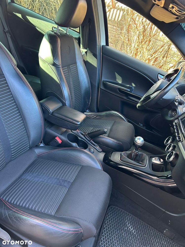 Alfa Romeo Giulietta - 14