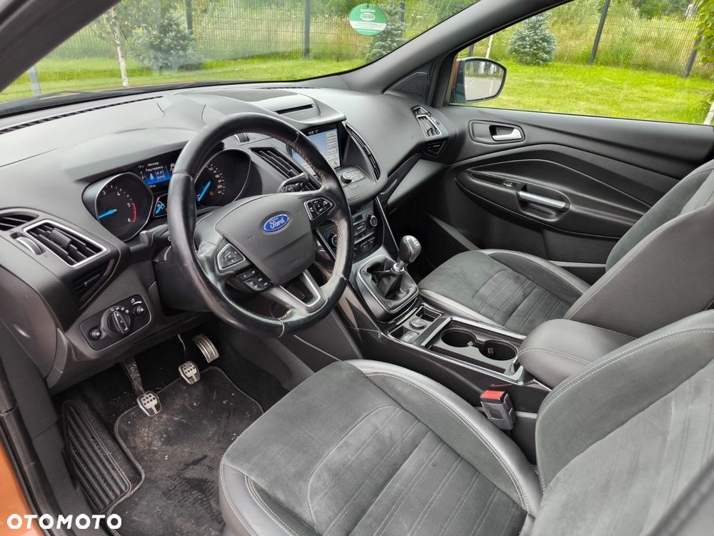 Ford Kuga 2.0 TDCi AWD ST-Line - 5