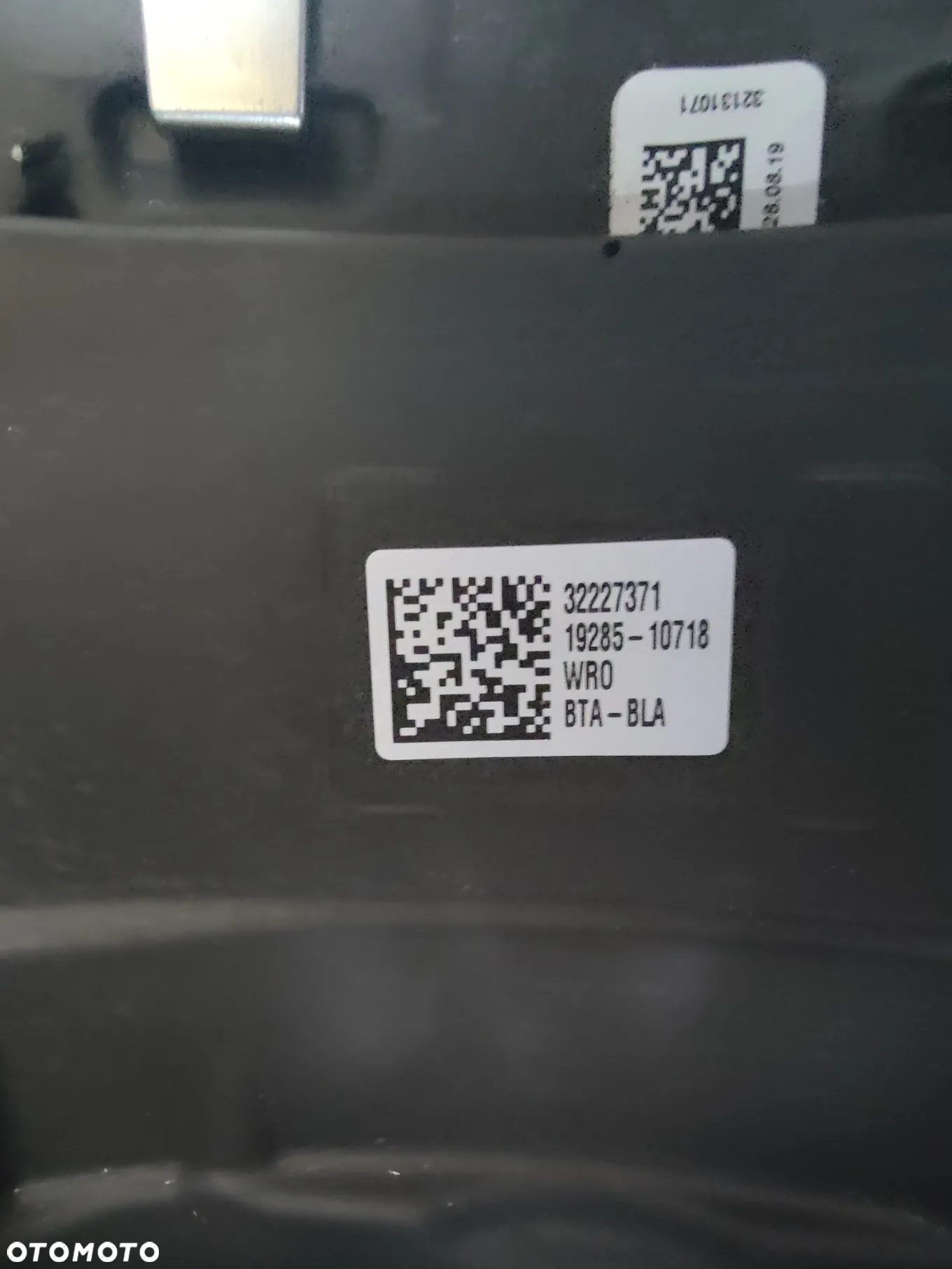 VOLVO V60 II KIEROWNICA MULTIFUNKCJA R-DESIGN 32227371 - 8