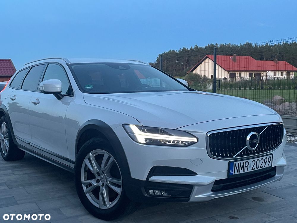 Volvo V90 Cross Country D5 AWD Geartronic Pro - 27