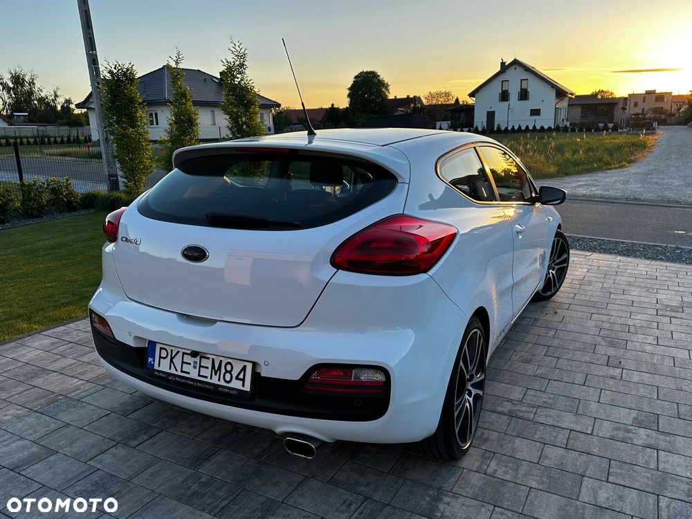 Kia ProCeed - 9