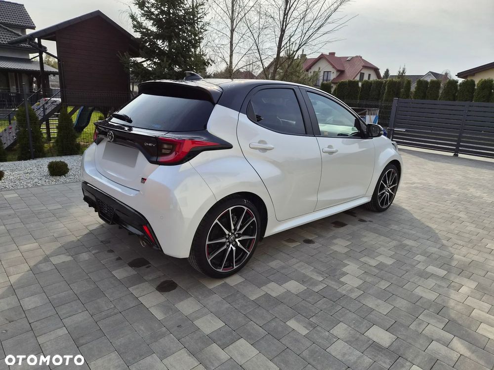 Toyota Yaris Hybrid 1.5 GR Sport - 5