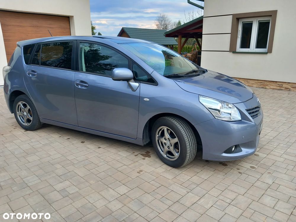 Toyota Verso 2.0 D-4D - 9