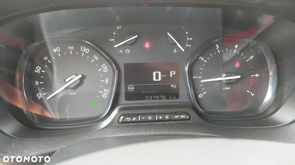 Citroën Jumpy Combi 2.0 BlueHDi M 2,8t (bryg.) - 15