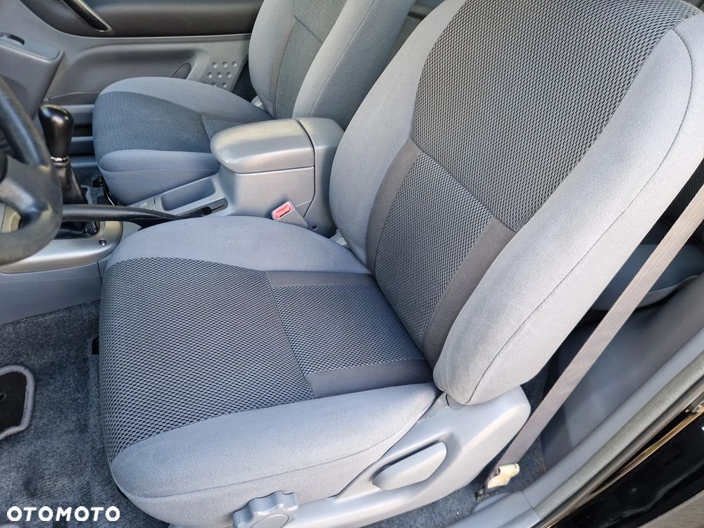 Toyota RAV4 1.8 VVT-i Terra 2WD - 39