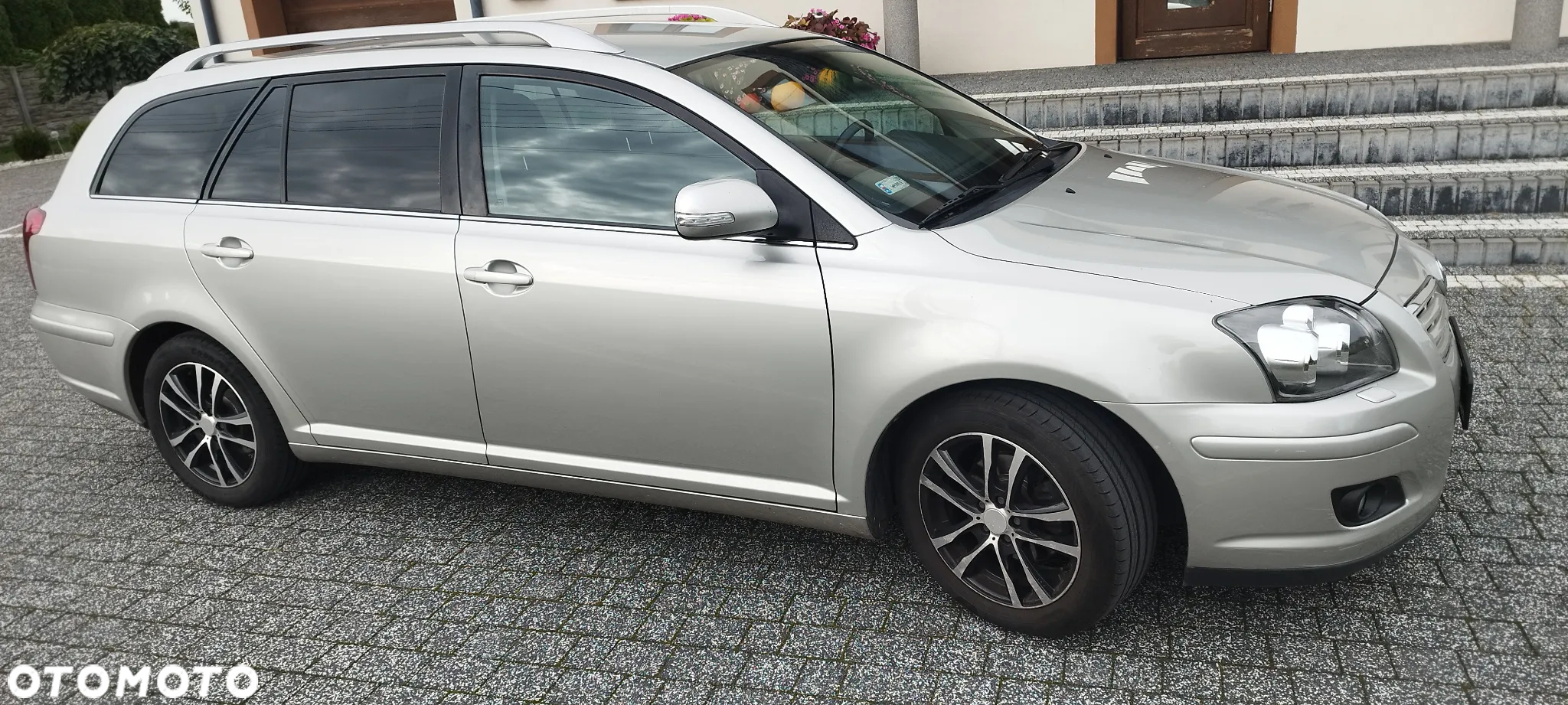 Toyota Avensis - 4