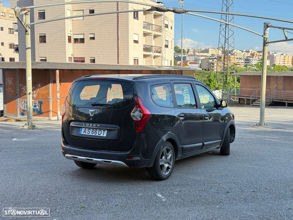 Dacia Lodgy 1.5 Blue dCi Stepway 7L - 7