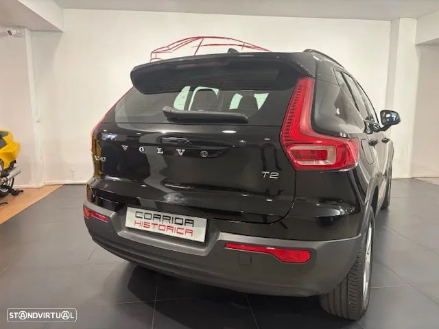 Volvo XC 40 1.5 T2 Momentum Plus - 3