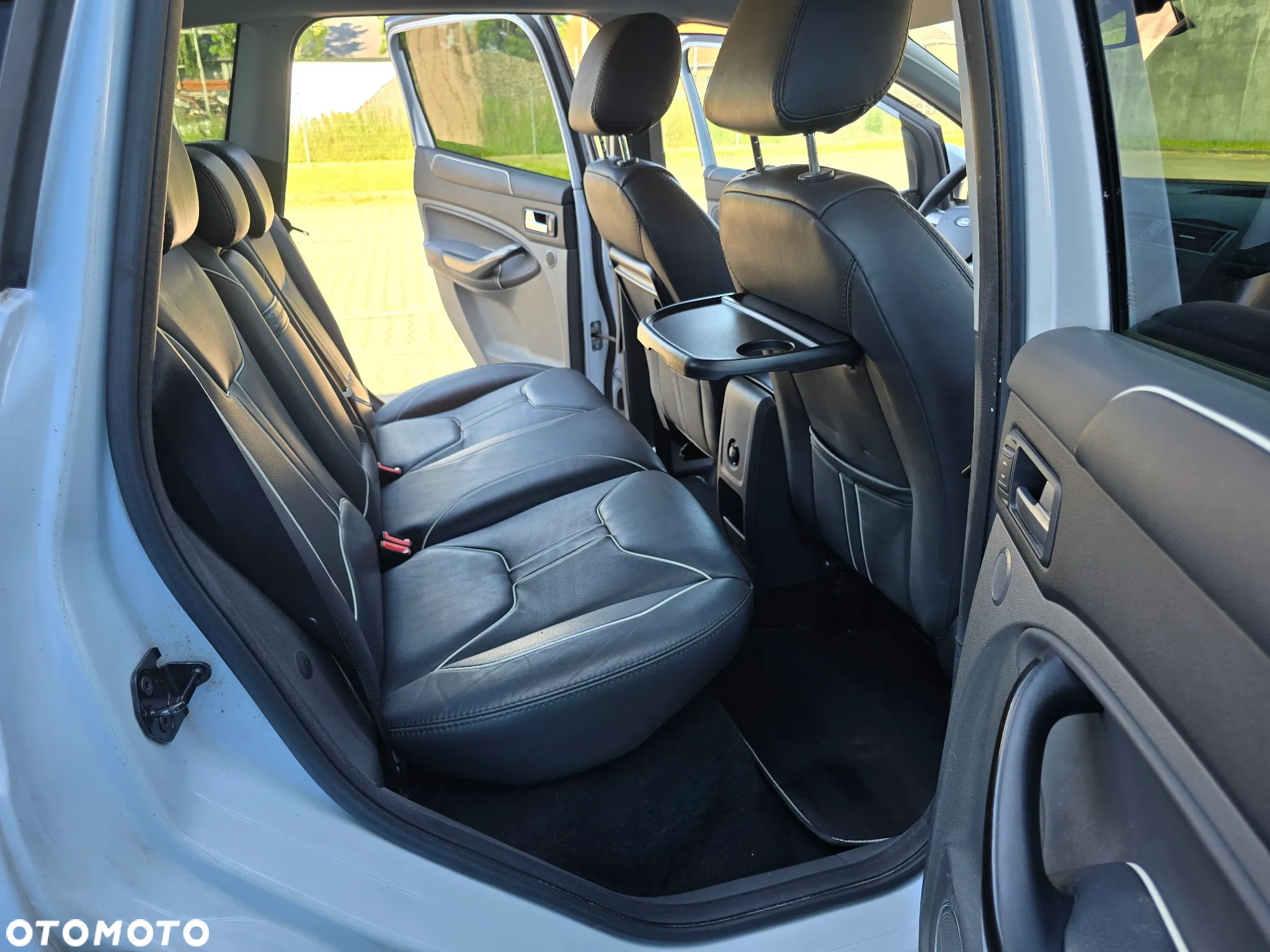 Ford Kuga 2.0 TDCi 2x4 Titanium - 15