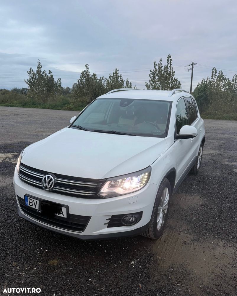 Volkswagen Tiguan - 1