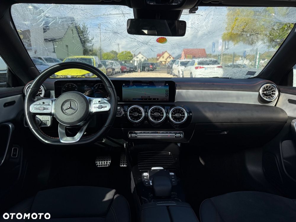 Mercedes-Benz CLA - 9