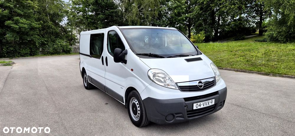 Opel Vivaro - 24