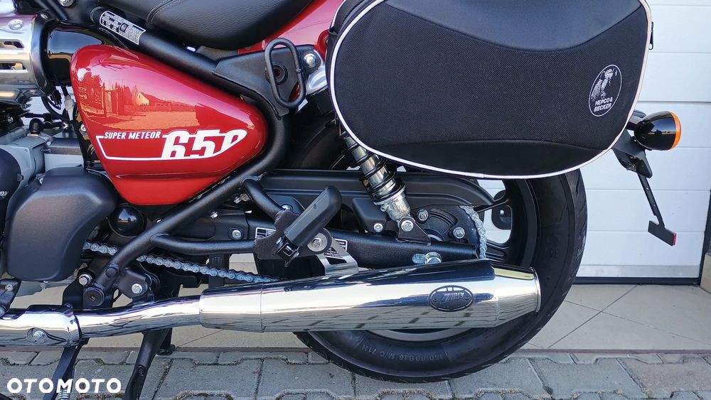 Royal Enfield Super Meteor - 18