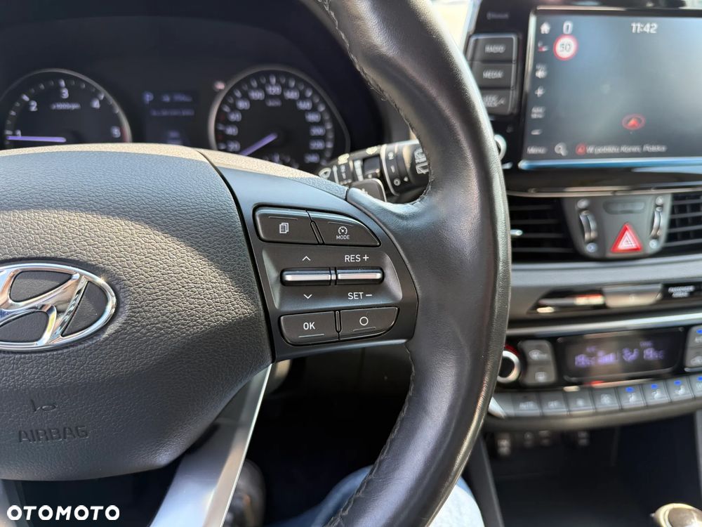 Hyundai i30 1.6 CRDI DCT Intro - 17