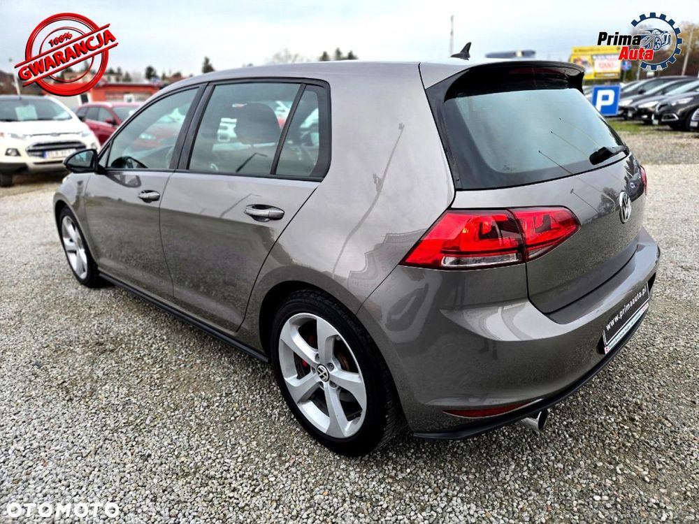 Volkswagen Golf - 13