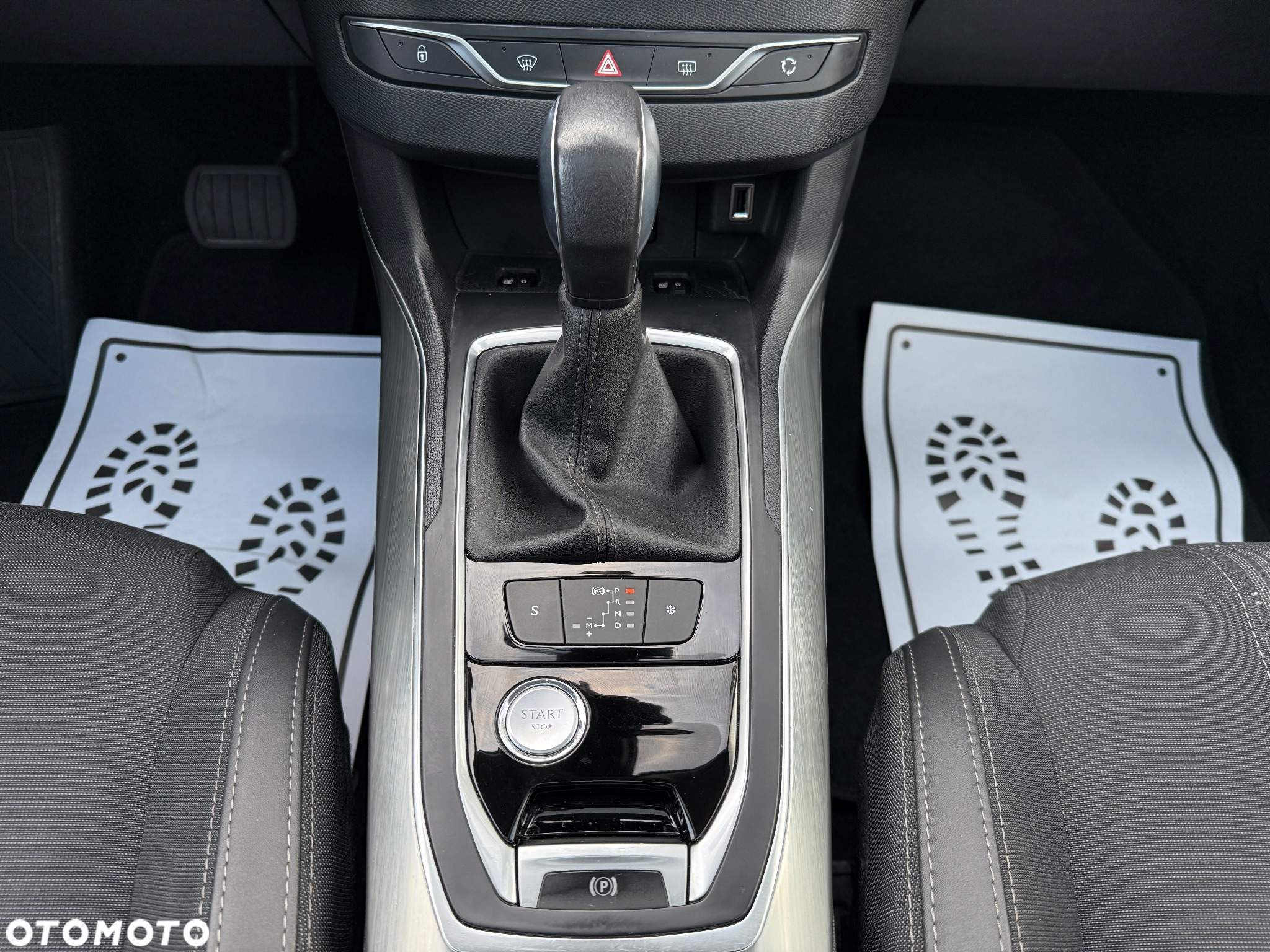 Peugeot 308 SW BlueHDi 120 EAT6 Stop & Start Allure - 28