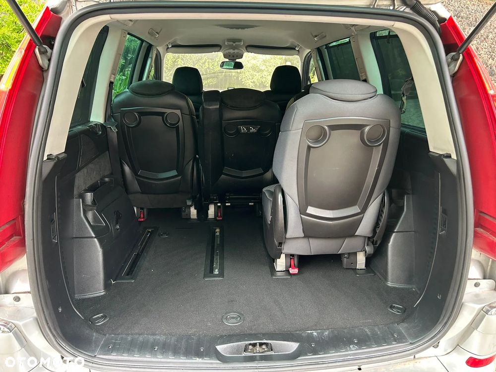 Citroën C8 HDi 165 Exclusive - 17