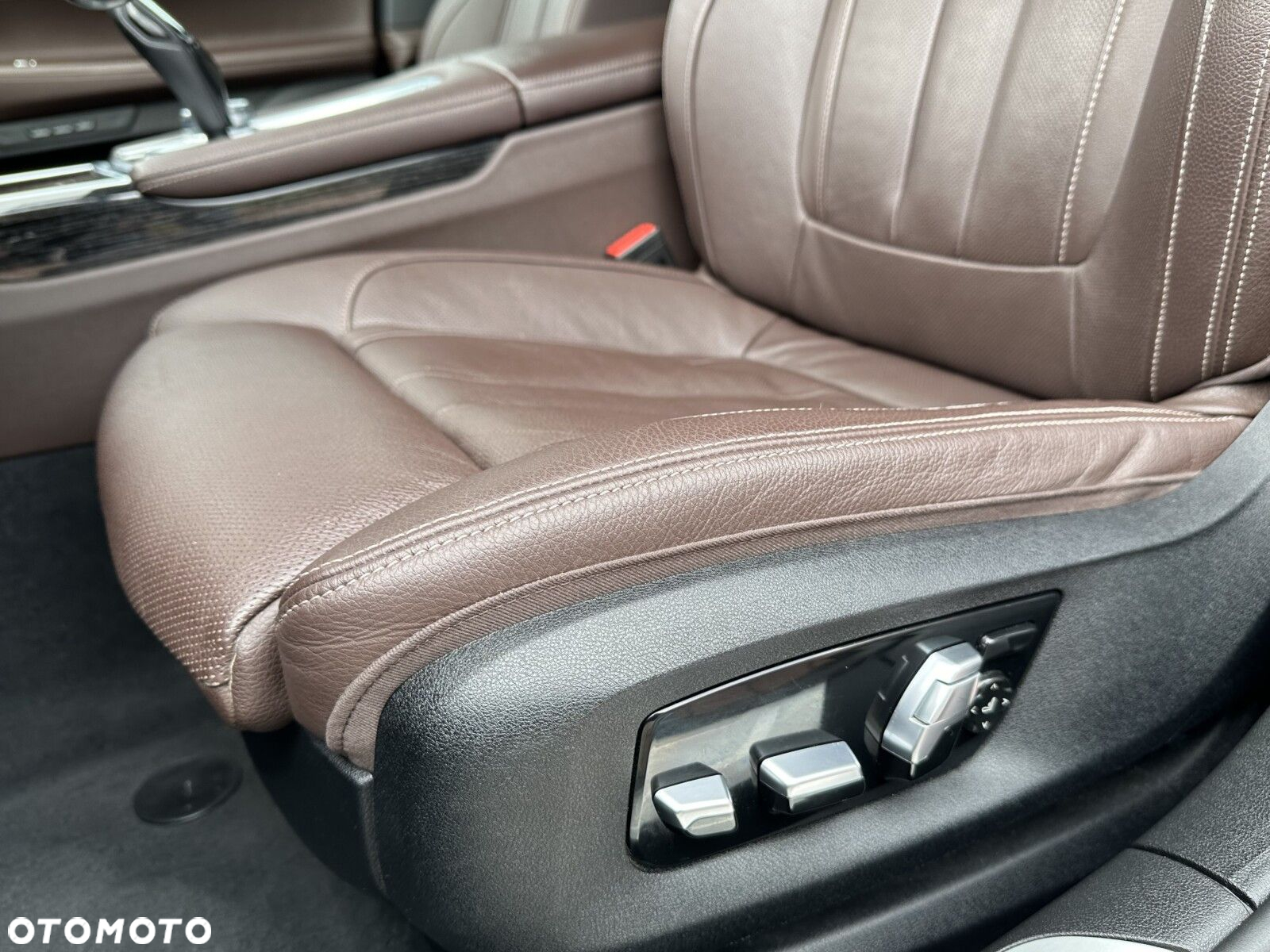 BMW Seria 7 - 10
