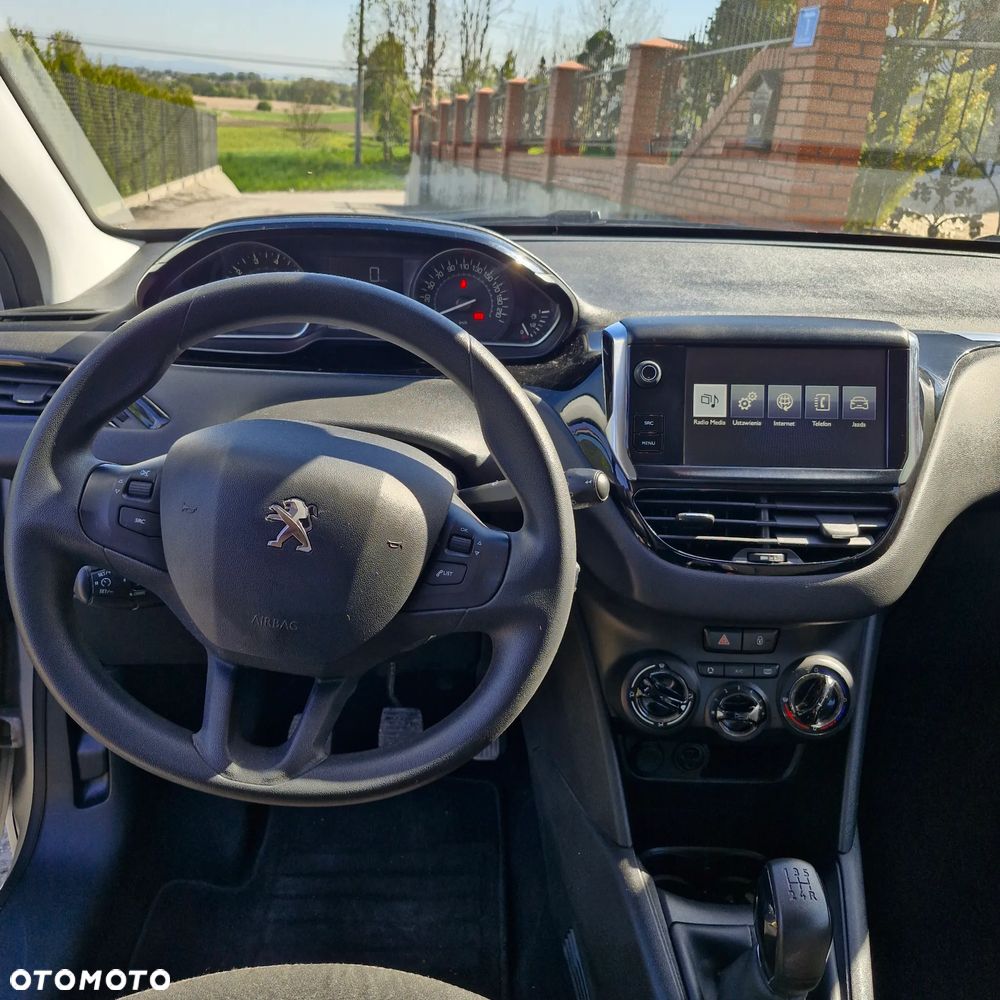 Peugeot 208 - 9
