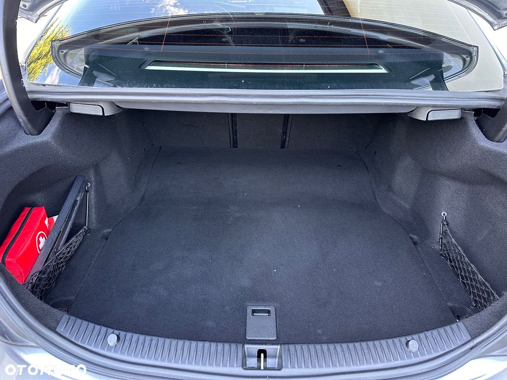 Mercedes-Benz Klasa C 180 7G-TRONIC - 26