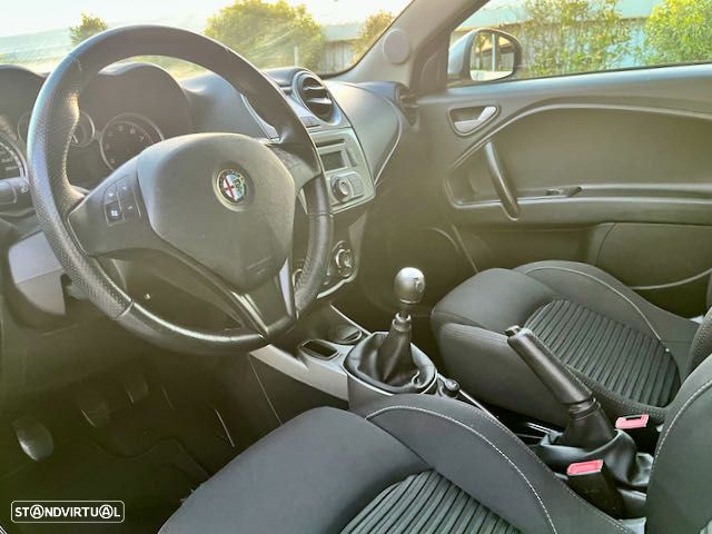 Alfa Romeo MiTo 1.4 8V Impression - 13