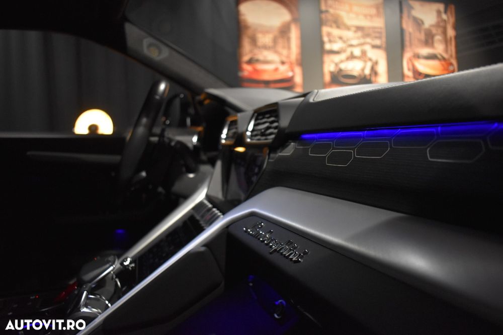 Lamborghini URUS - 11
