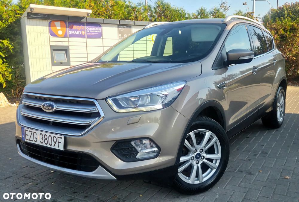 Ford Kuga 1.5 EcoBoost 2x4 Titanium - 3
