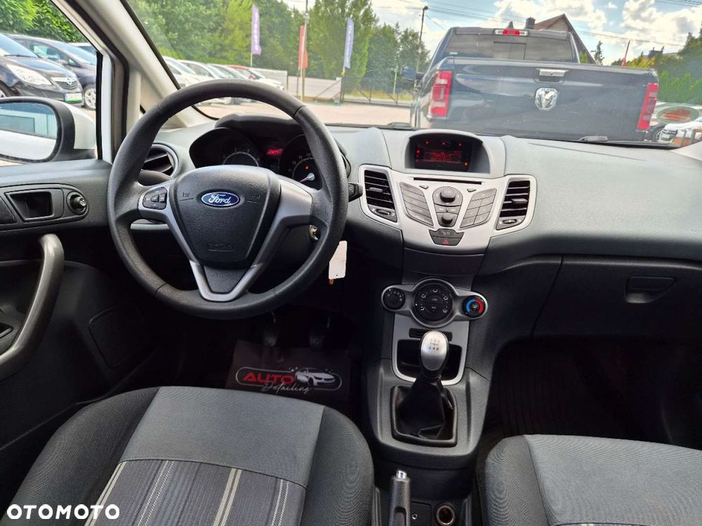 Ford Fiesta - 8