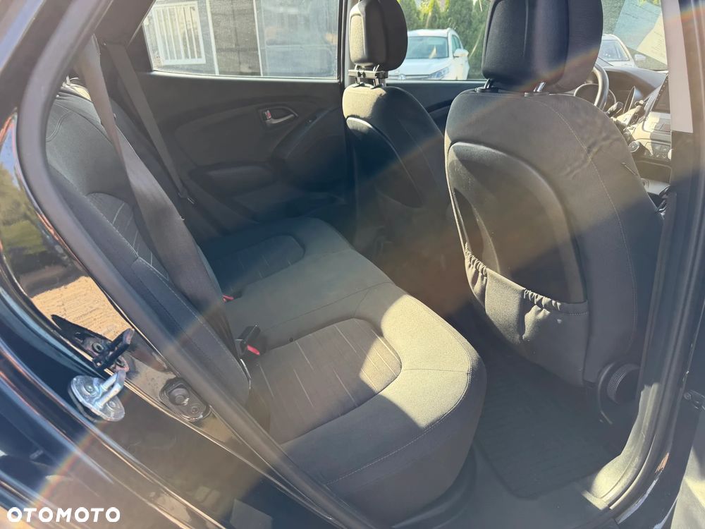 Hyundai ix35 blue 1.6 2WD Finale Silver - 12