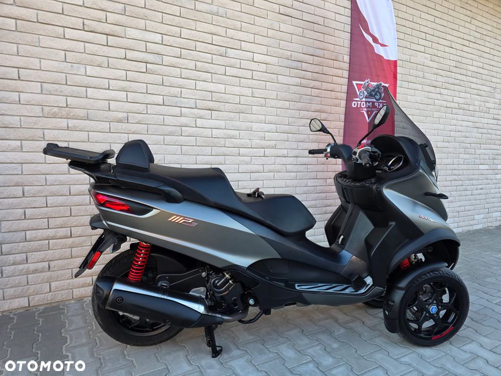 Piaggio MP-3 - 13