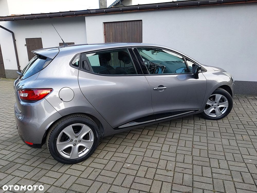 Renault Clio 1.2 16V 75 Business - 4