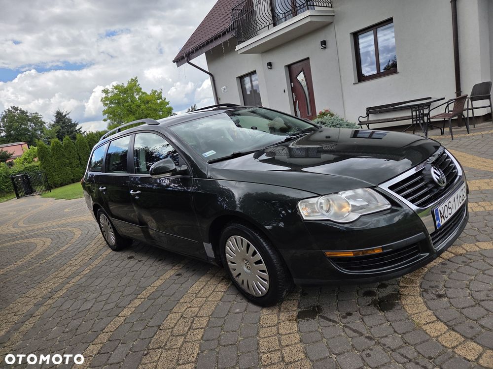 Volkswagen Passat - 4