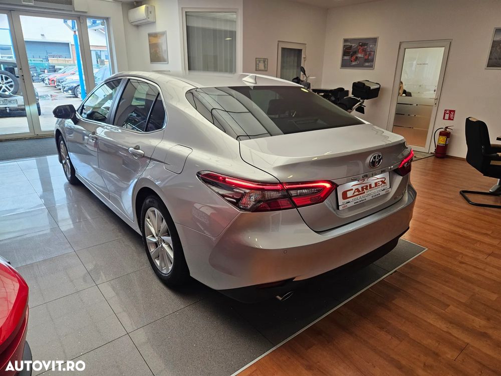 Toyota Camry 2.5 Business - 8