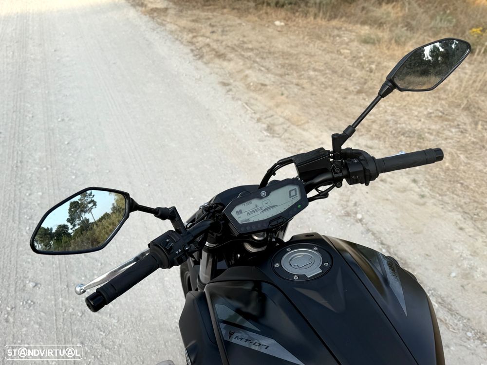 Yamaha MT-07 35kw deslimitada + Extras - 9