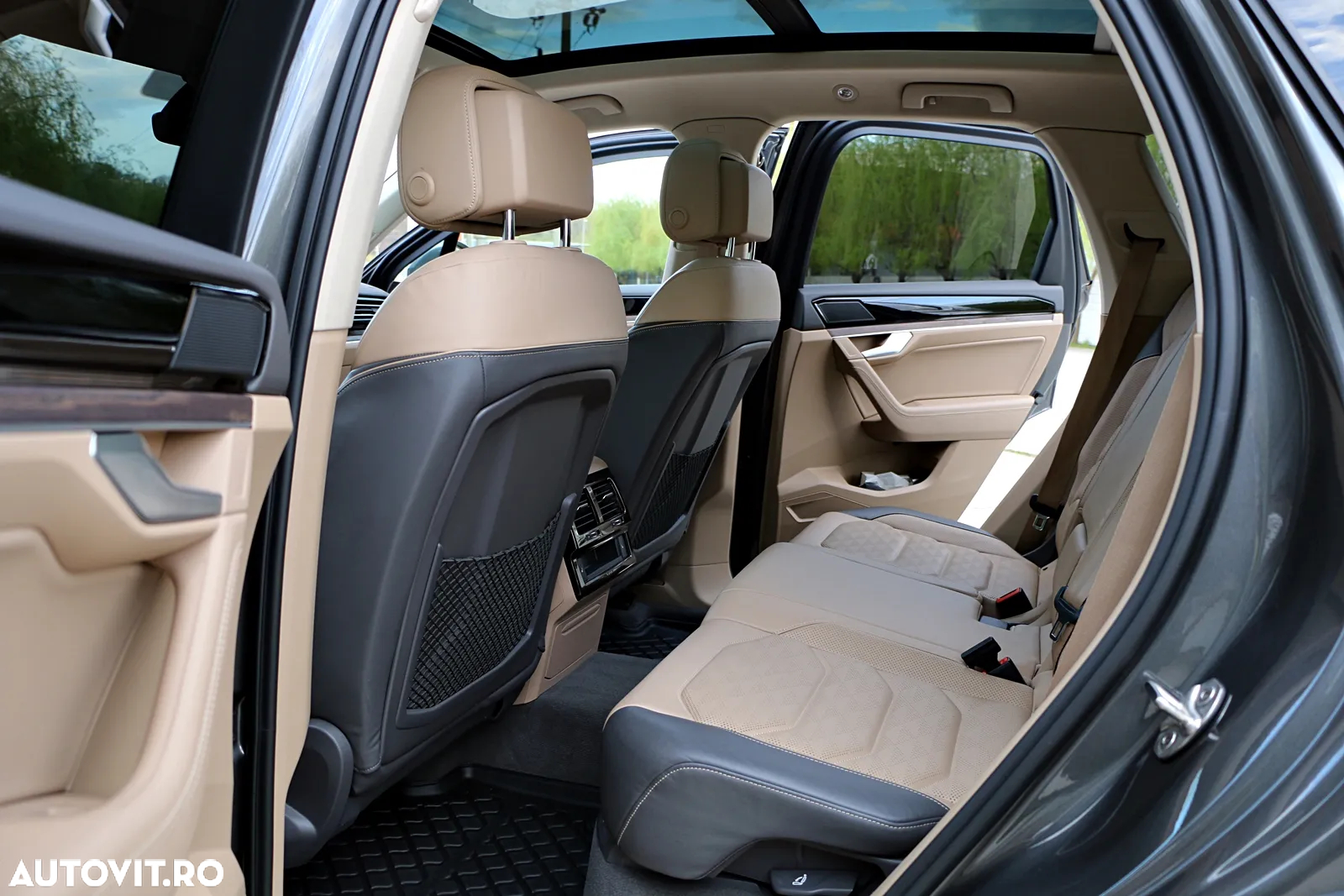 Volkswagen Touareg - 16