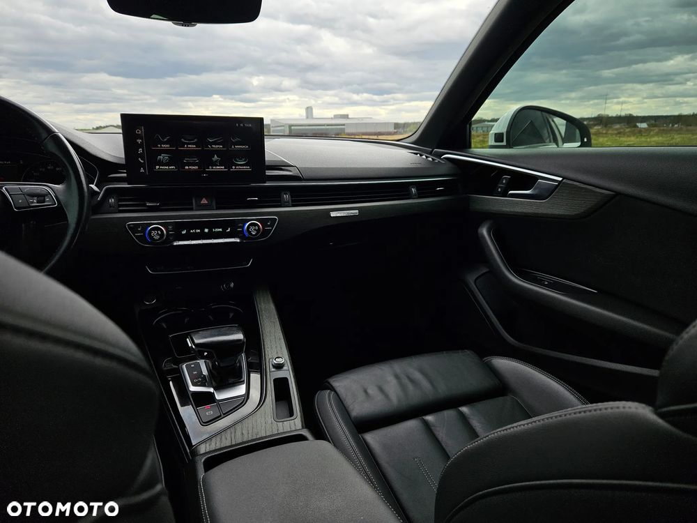 Audi A4 Limousine - 16