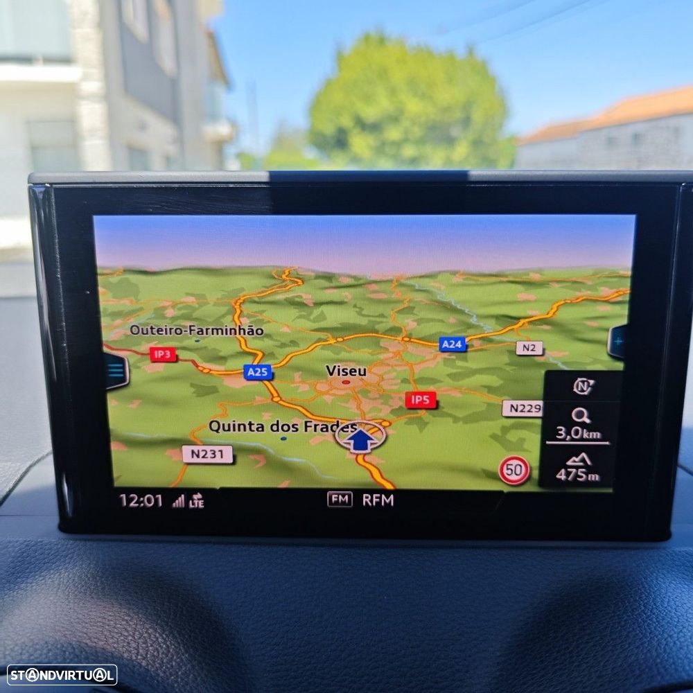 Audi Q2 1.0 TFSI Design - 12